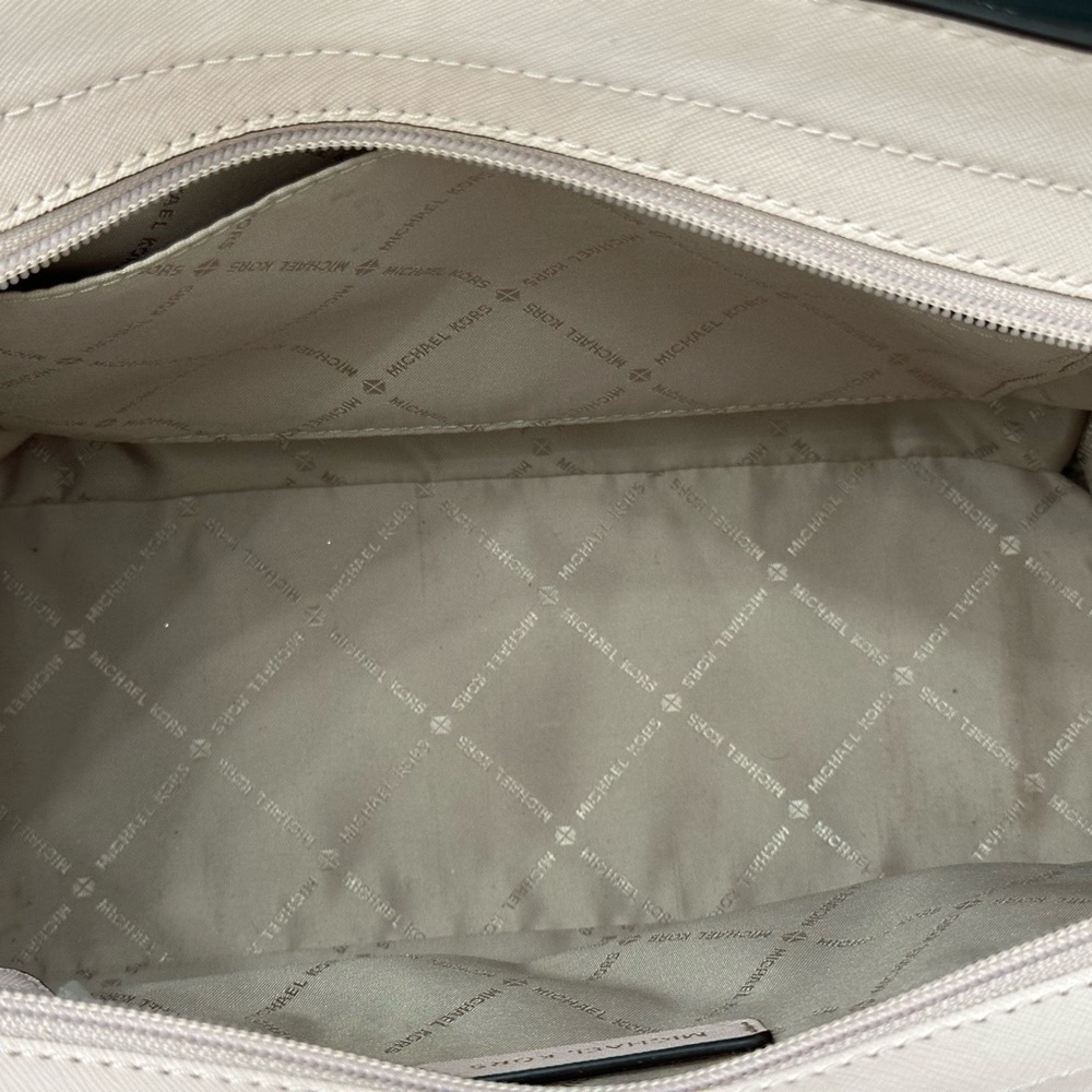 Michael Kors Selma Medium Pink Satchel Handbag 🩷 - Picture 7 of 8